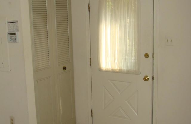 13227 WHITECHURCH CIRCLE Gallery 3