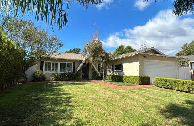 FOR LEASE - East Ventura- Charming 3+2 Home for Rent! Gallery 3
