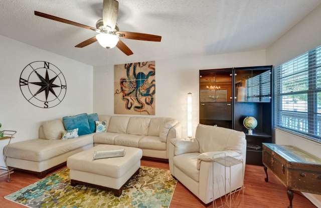 Beautiful fully furnished 2 bedroom 1.5 bath. Gallery 3