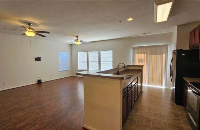 214 Larimar Avenue Gallery 2