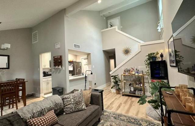 1712  Cinnamon PATH - 1712 Cinnamon Path, Austin, TX 78704