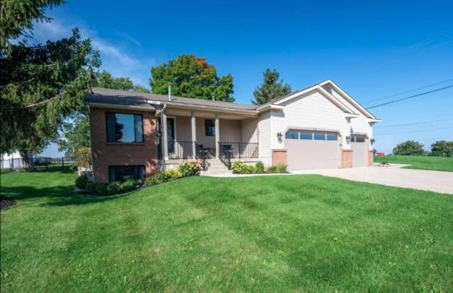 8411 Woodruff Drive Southwest - 8411 Woodruff Drive Southwest, Byron Center, MI 49315