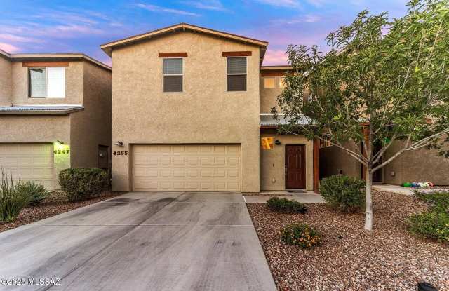 4255 E Columbus Park Place - 4255 East Columbus Park Place, Tucson, AZ 85712
