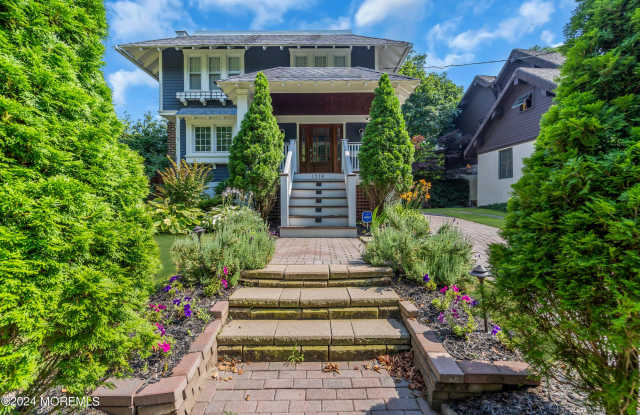 1318 Locust Drive Gallery 4