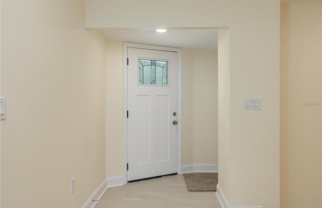 407 PRINCESS Place Gallery 3