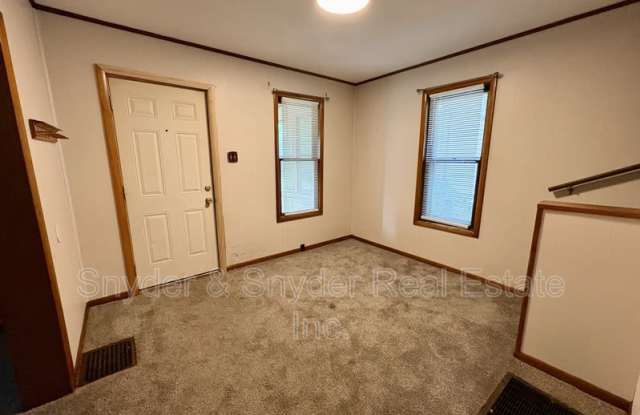 391 East Voris Street Gallery 2