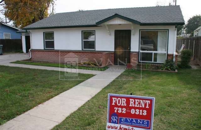 Cute home for rent in Visalia! photos photos