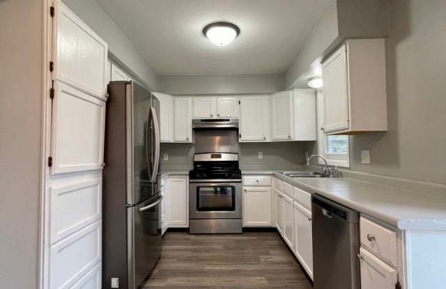 Spacious Single Family Home! - 5212 Winnetka Avenue North, New Hope, MN 55428