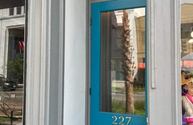 227 W Broughton St - 227 West Broughton Street, Savannah, GA 31401