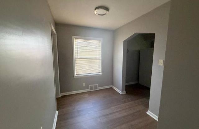 18254 Mansfield Street Gallery 2