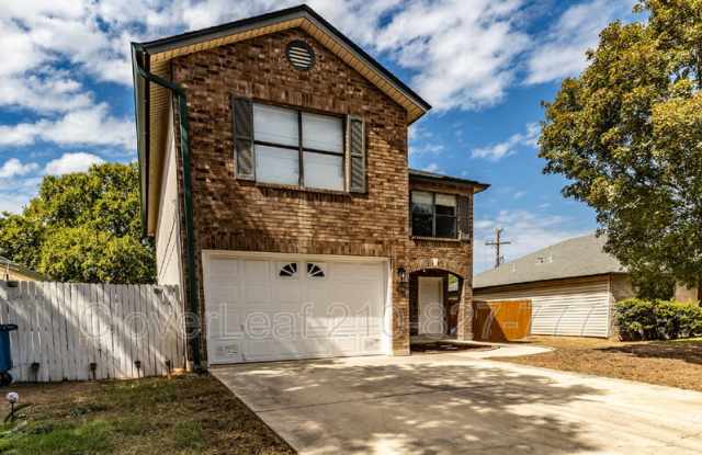 8019 Hilltop Crst - 8019 Hilltop Crest, San Antonio, TX 78251