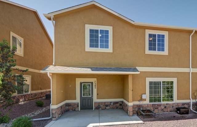 Move-In Ready Townhome with Luxury Finishes  Prime Location photos photos