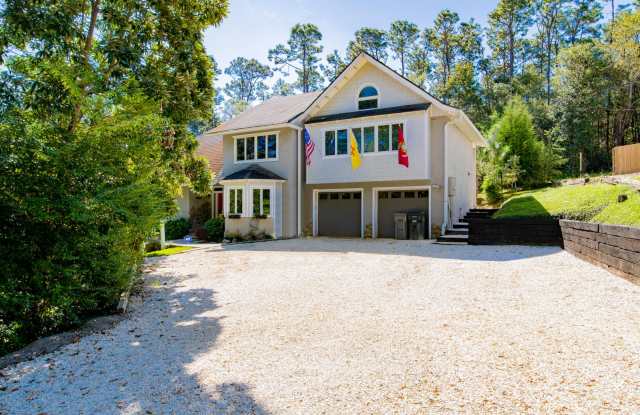 Furnished Studio Apartment near UWF photos photos