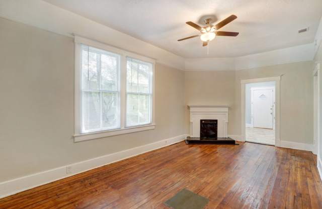 Single Family Home - Three Bedroom/Two Full Bathroom Gallery 3