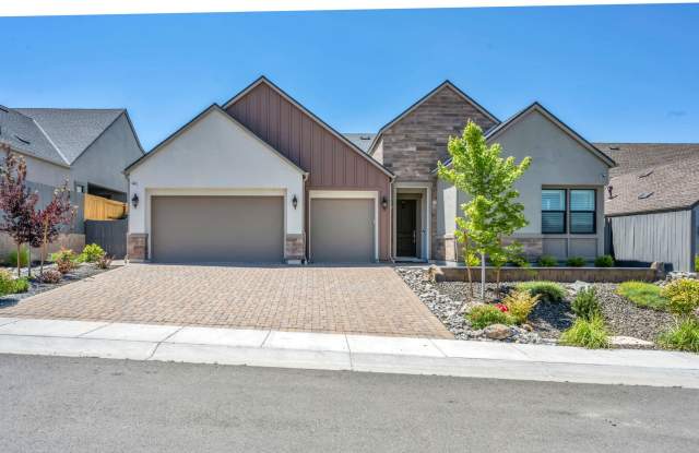 FULLY FURNISHED SOUTH RENO OASIS | ALL UTILITIES INCLUDED | RESORT-STYLE LIVING Gallery 4