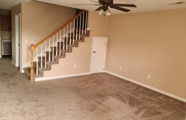 904 Glendower Way photos photos
