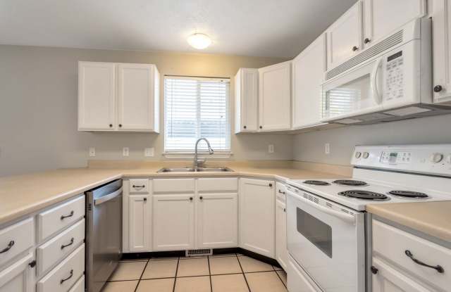 Available Now! 4 bedrooms, 3 1/2 baths PLUS Large Bonus Room photos photos Available Now! 4 bedrooms, 3 1/2 baths PLUS Large Bonus Room photos photos