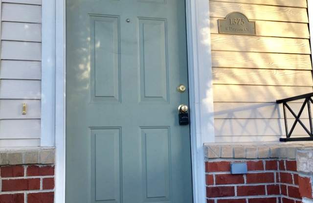 1375 South Dayton Court Gallery 2