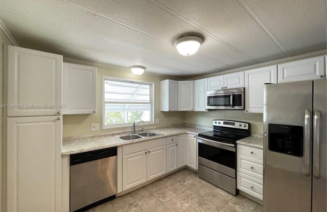 2903 Harbor Ln - 2903 Harbor Lane, Dania Beach, FL 33312