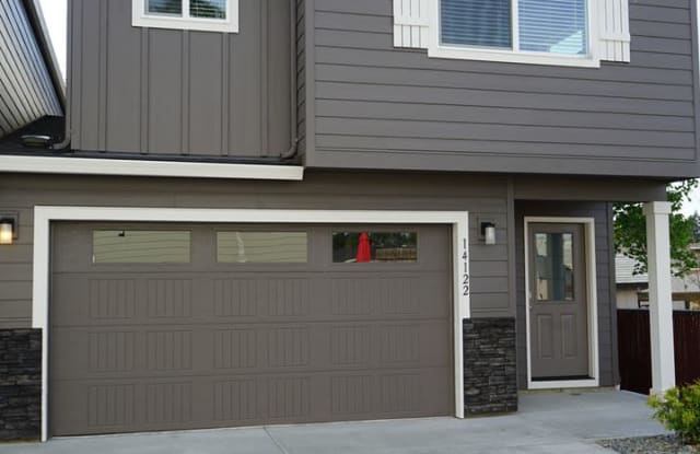 14122 NE 7th Ct - 14122 Northeast 7th Court, Salmon Creek, WA 98685