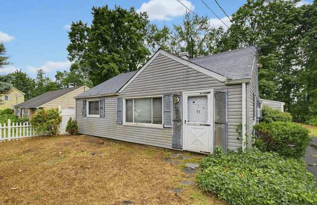 Two Bedroom Single-Family in Bloomfield Gallery 1