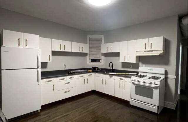 2141 South Fairfield Avenue photos photos