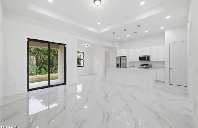 1436 Graham Circle Gallery 4