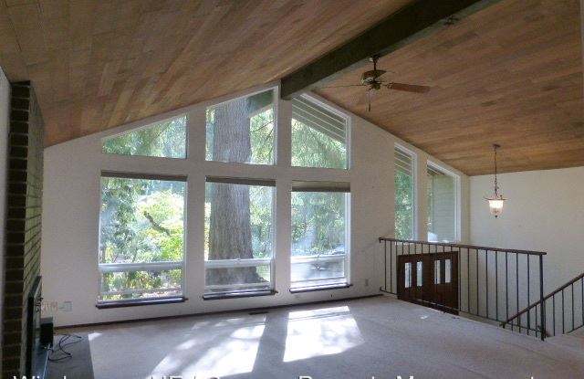12008 NE 68th Pl Gallery 2
