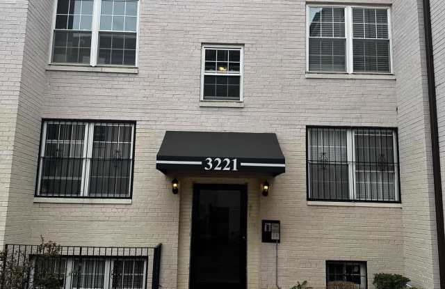 3221 8TH STREET SE photos photos