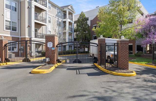 12901 CENTRE PARK Circle unit: 216 - 12901 Centre Park Circle, McNair, VA 20171