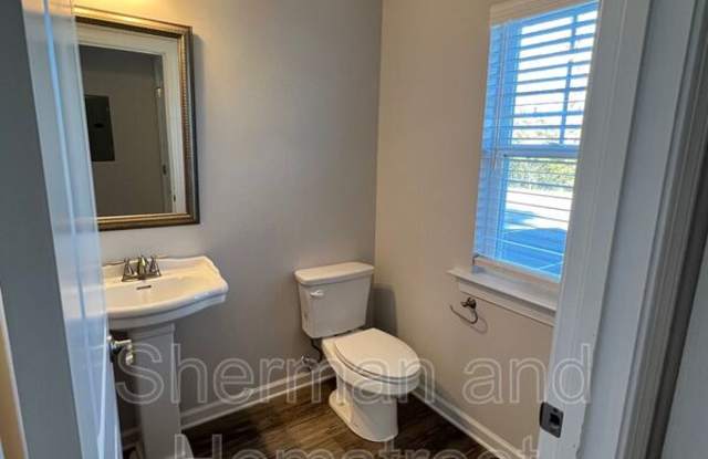 7048 Hummingbird Drive Gallery 4