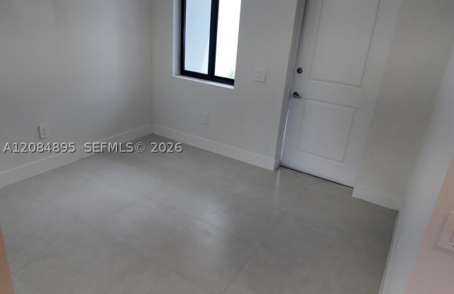 19111 SW 344th Ter Gallery 2