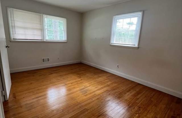 2756 Milburnie Rd photos photos