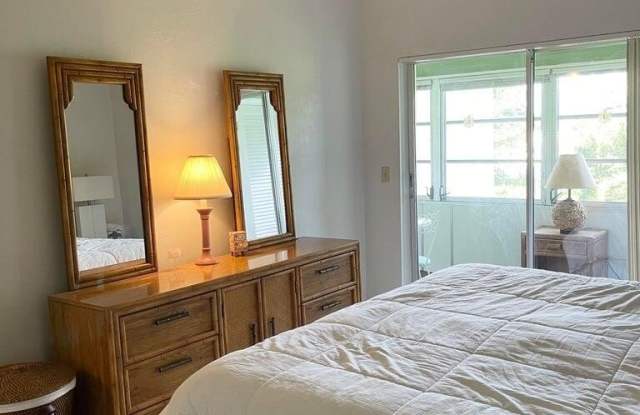 2840 Lake Osborne Drive Gallery 3