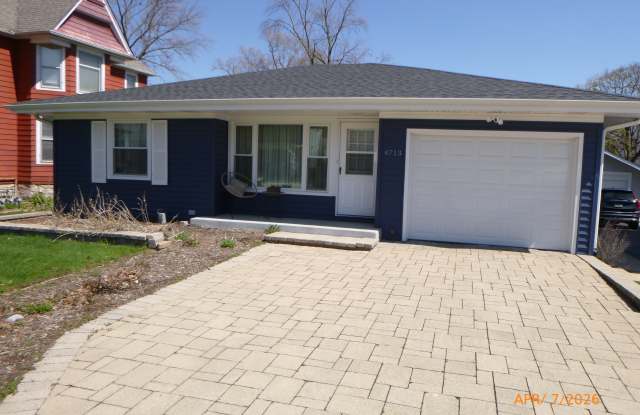 4713 Main St photos photos