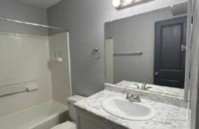 226 Wilder Court Gallery 2