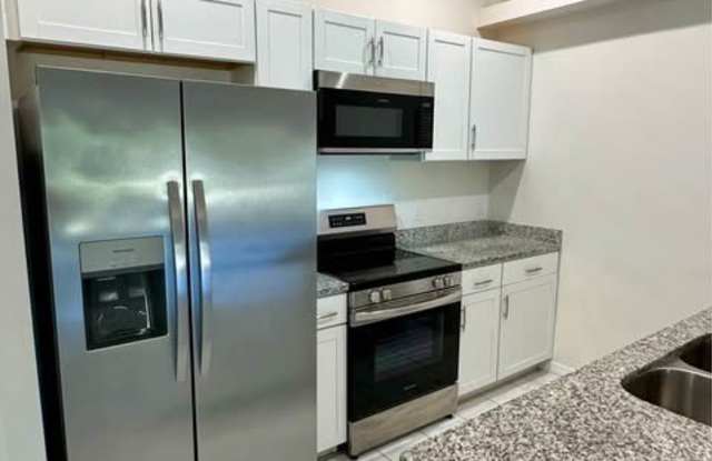 3309 SW 15th Place Gallery 2