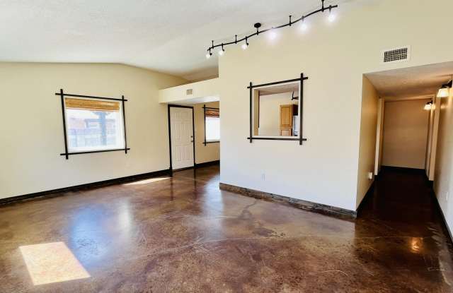 5600 Mesa Ridge Road NW Gallery 2