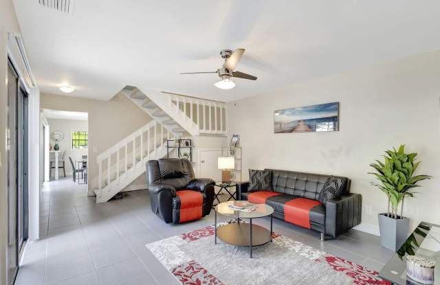 363 Prestwick Circle Gallery 4