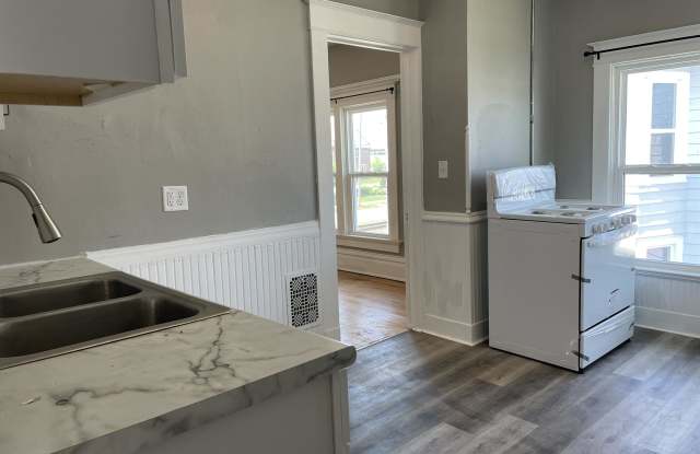 312 Broad Street - A - 312 Broad Street, Oshkosh, WI 54901