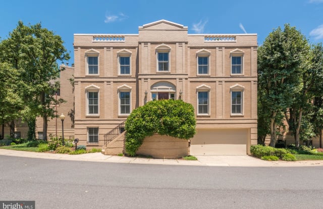 4709 FOXHALL CRESCENT NW - 4709 Foxhall Crescent Northwest, Washington, DC 20007