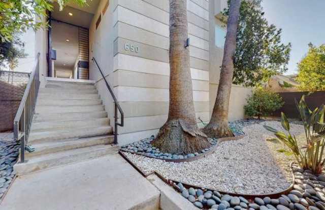 650 Rose Avenue - 650 Rose Avenue, Los Angeles, CA 90291