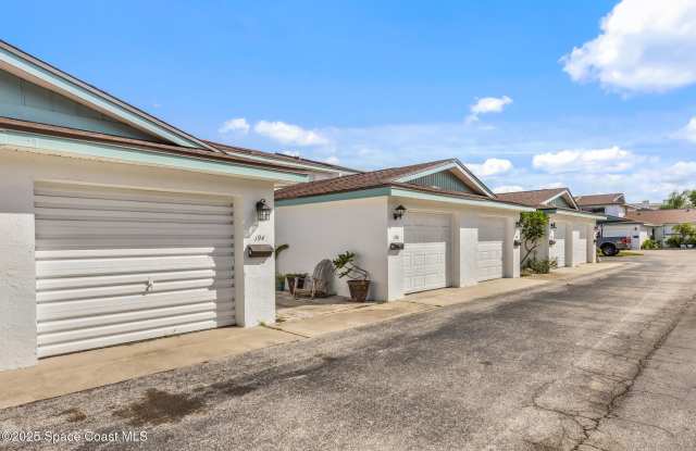 194 Queens Ct - 194 Queens Court, Satellite Beach, FL 32937