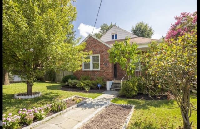 4521 43rd Pl NW - 4521 43rd Place Northwest, Washington, DC 20016