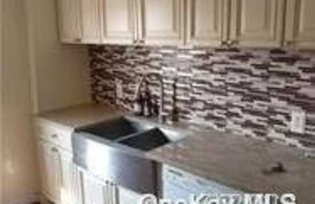 523 Bayview Avenue photos photos