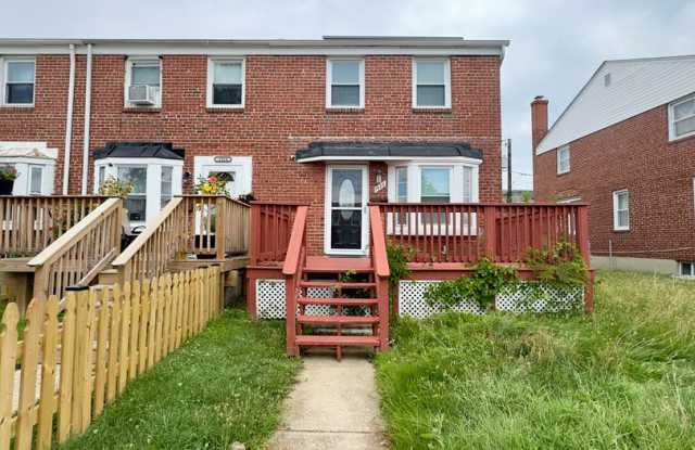 Charming 3 Bedroom/2 Bathroom Townhome in Dundalk, MD! photos photos