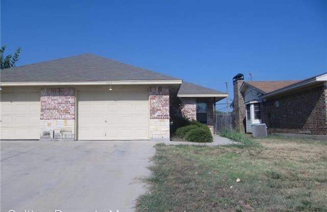 721 Lariat Lane - 721 Lariat Lane, White Settlement, TX 76108