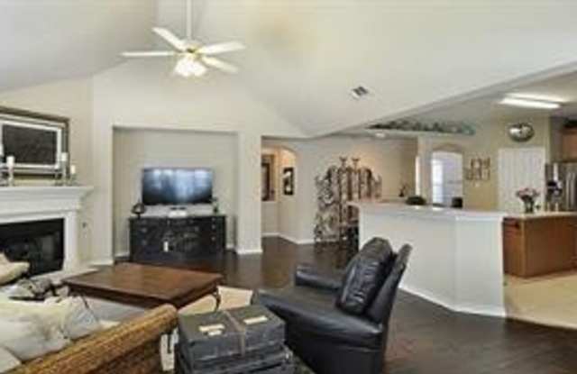 5401 Briarwood Drive Gallery 3