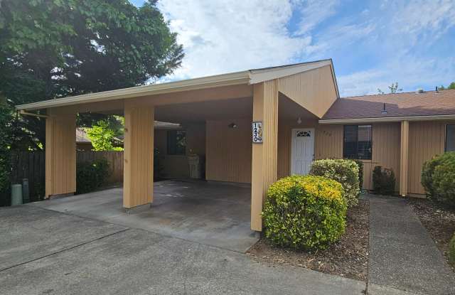 Cul-de-sac Home in Established Neighborhood photos photos