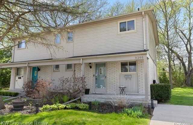 3205 Woodland Avenue photos photos